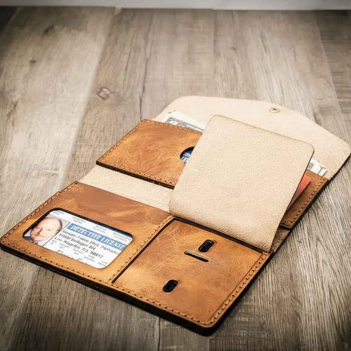 Badge Clutch Wallet - Saddle Tan